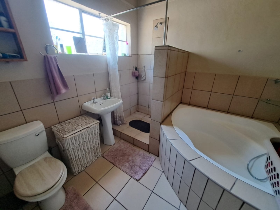 3 Bedroom Property for Sale in Bodorp North West